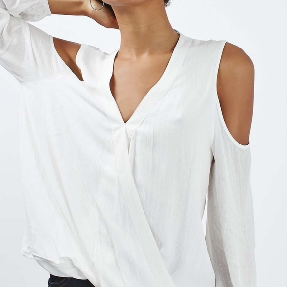 Dynamite Maroon Cold Shoulder Blouse - Picture 6 of 6